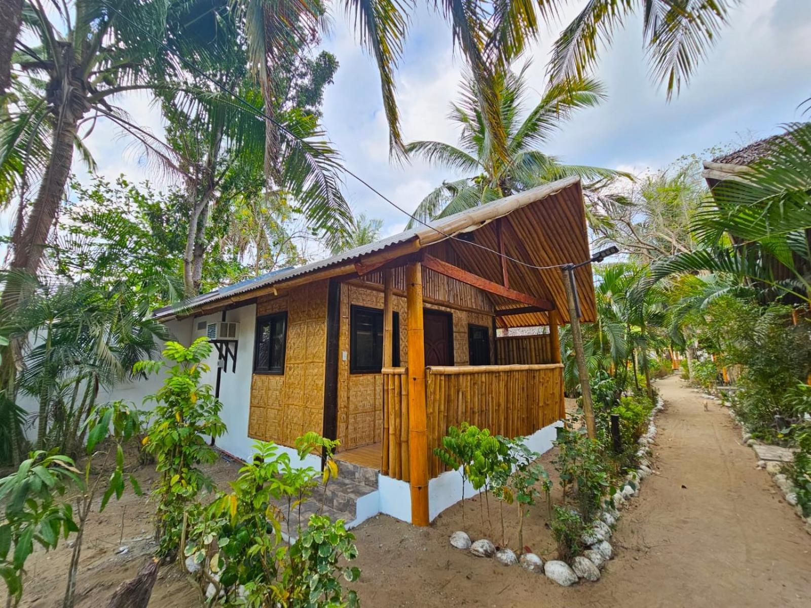 Big Bamboo Beach Resort Sipalay Eksteriør billede